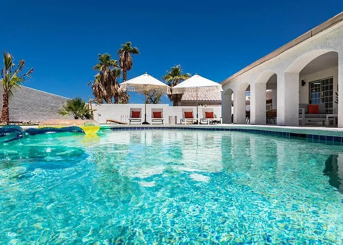 Tropical Playhouse - Pool, Spa, Golf, Game * Lake Havasu City