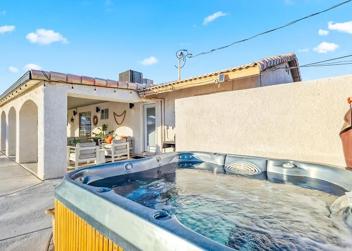 Holiday home Tropical Playhouse - Pool, Spa, Golf, Game Lake Havasu City