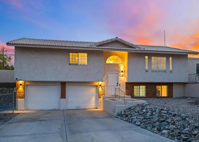 Tropical Playhouse - Pool, Spa, Golf, Game Holiday home Lake Havasu City